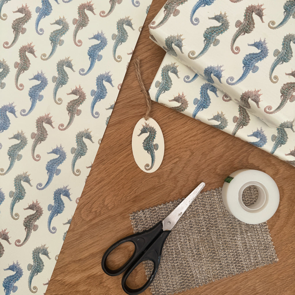 Seahorse Gift Wrap and Tag image 0