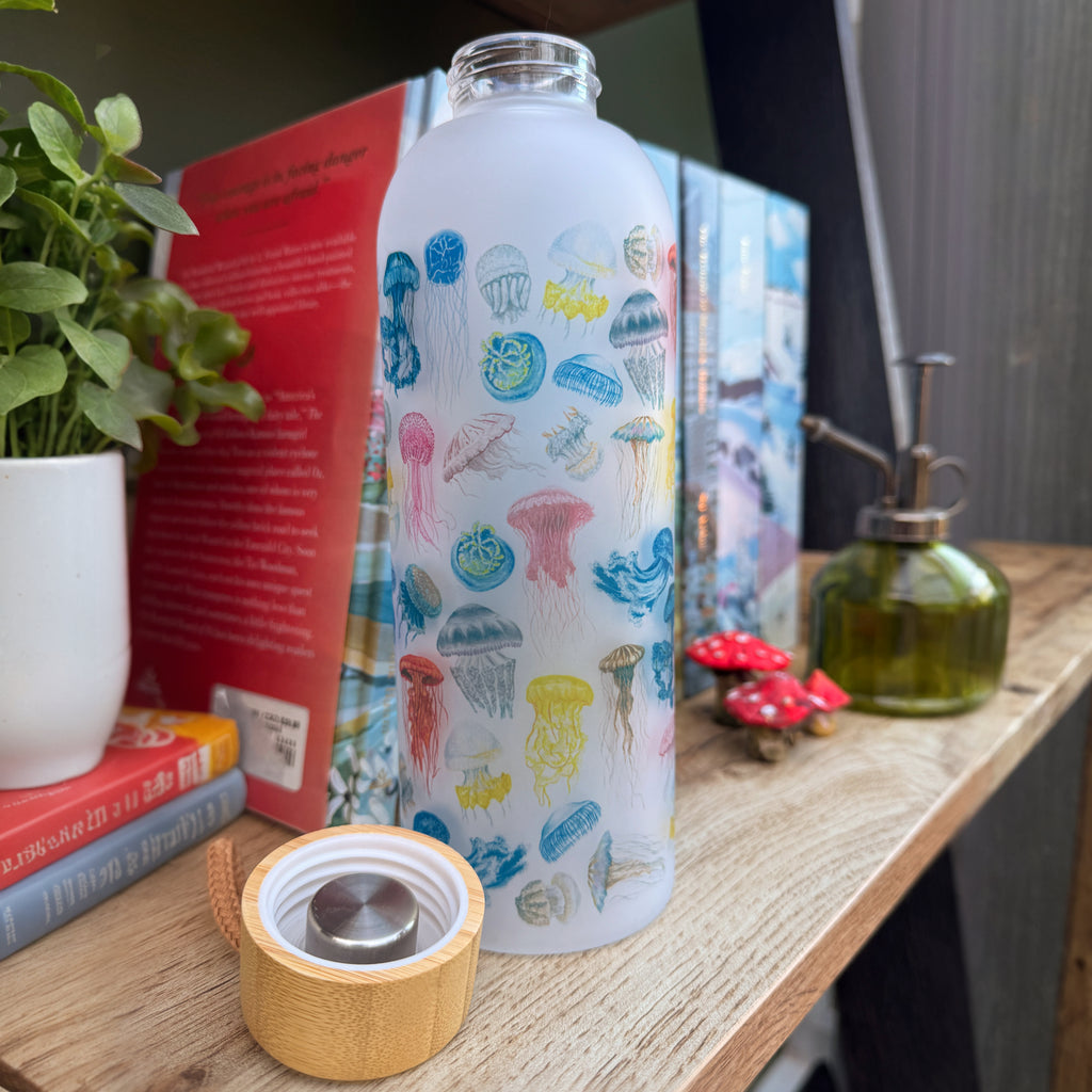 Jellyfish 25oz Glass Water bottle image 1